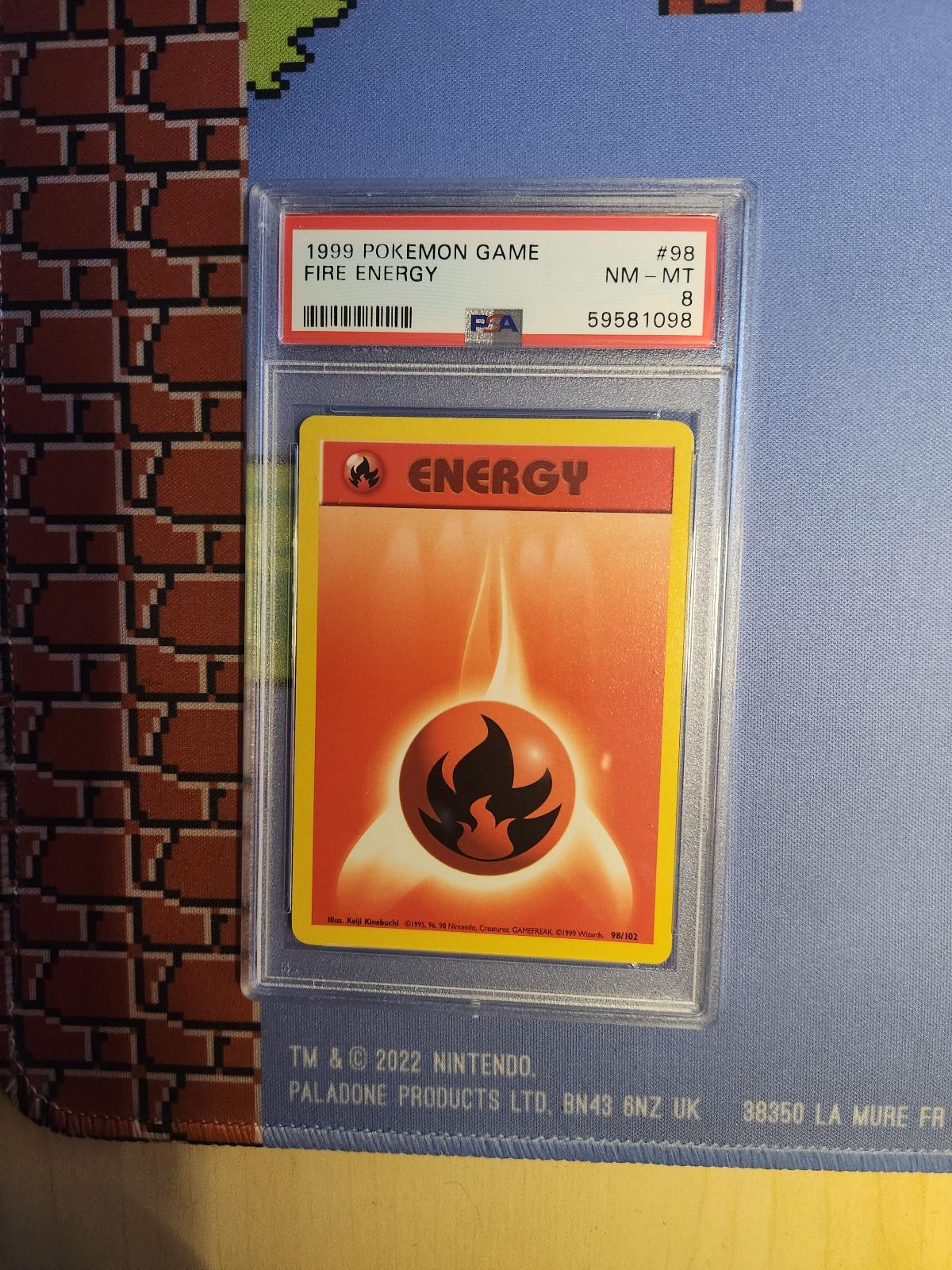 FIRE ENERGY 98/102 GAME POKEMON PSA 8