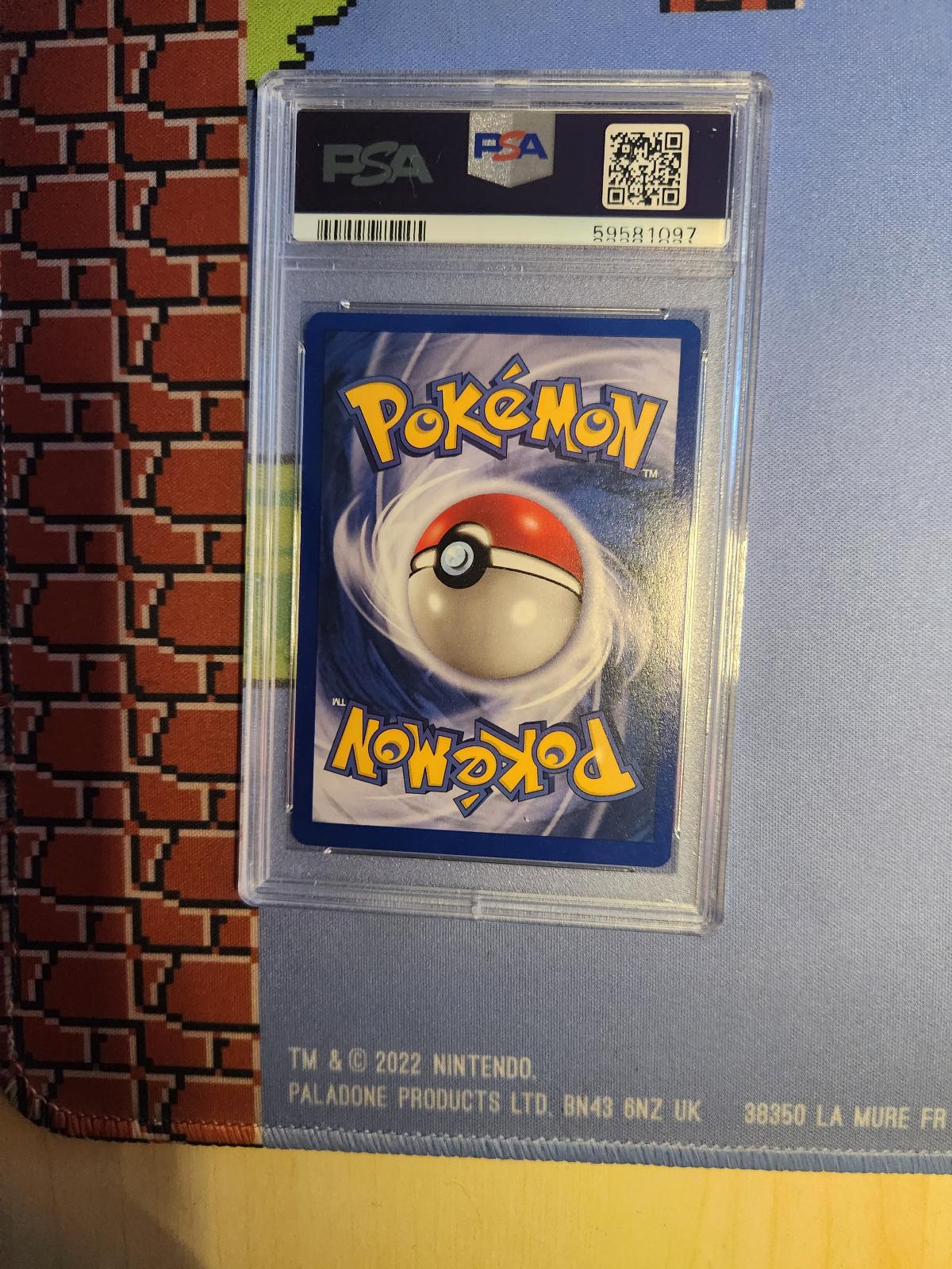 FIGHTING ENERGY 97/102 GAME POKEMON PSA 9